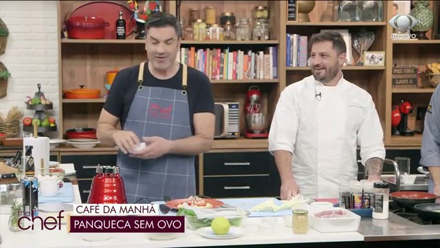 Edu Guedes recebe o chef Stefano  Reprodução TV