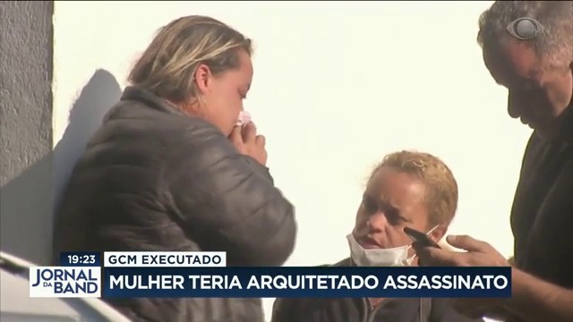 Mulher teria arquitetado assassinato de guarda civil Reprodução TV