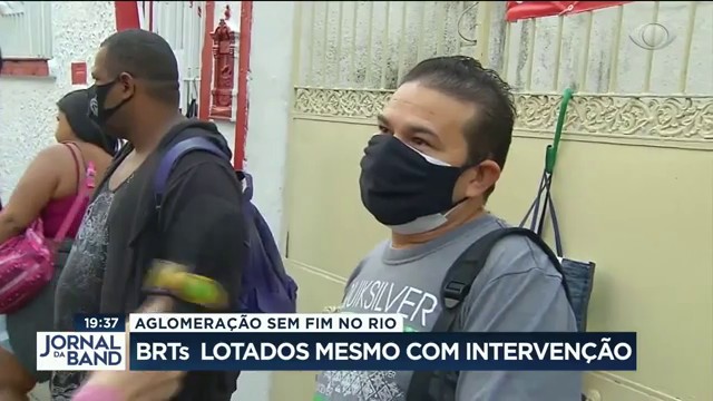 BRTs lotados no Rio mesmo com intervenção Reprodução TV