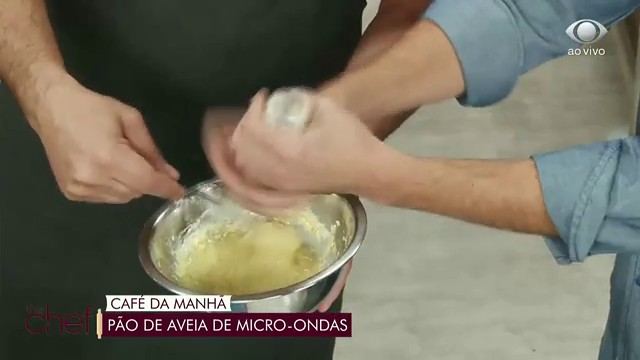 Pão de aveia: receita do Edu Guedes é feita no micro-ondas