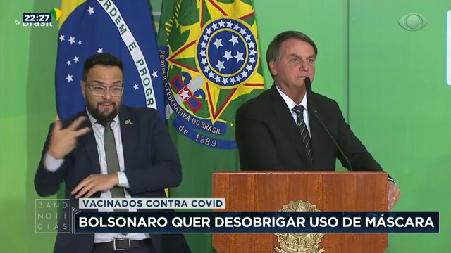 Bolsonaro quer desobrigar o uso de máscara