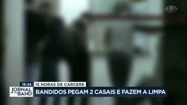 Sequestro relâmpago: bandidos pegam 2 casais e fazem a limpa Reprodução TV