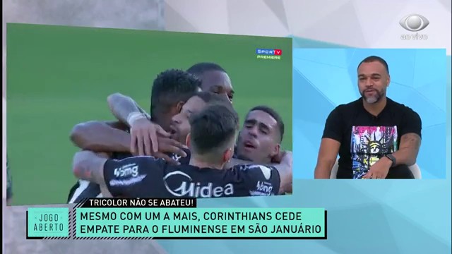  Mesmo com um jogador a mais, Timão cede empate ao Fluminense Reprodução TV