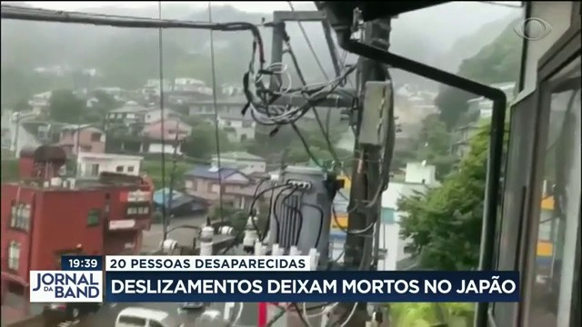 Deslizamentos de terra deixam ao menos dois mortos no Japão Reprodução TV