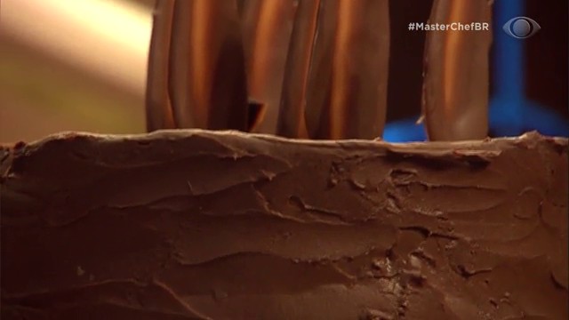 Devil's food cake desafia cozinheiros amadores em prova de eliminação  Reprodução TV