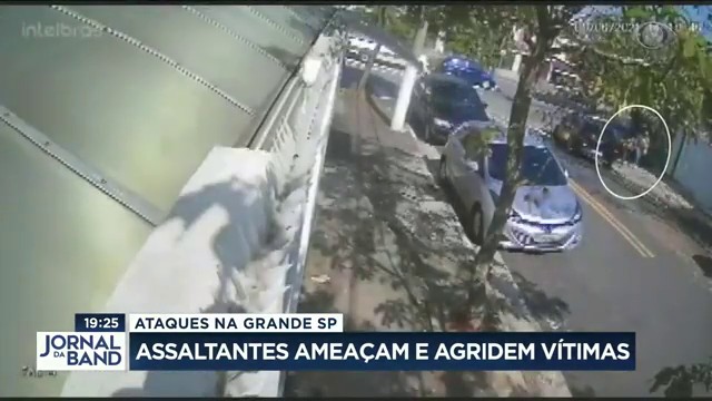 Ataques na Grande São Paulo: assaltantes ameaçam e agridem vítimas Reprodução TV