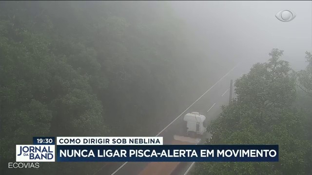 Neblina: nunca ligar pisca-alerta em movimento Reprodução TV