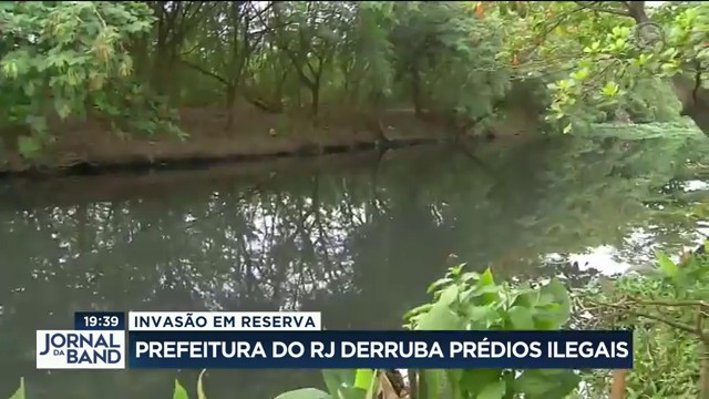 Prefeitura do Rio derruba prédios ilegais Reprodução TV