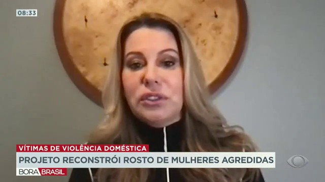 Projeto social reconstrói rosto de mulheres agredidas Reprodução TV