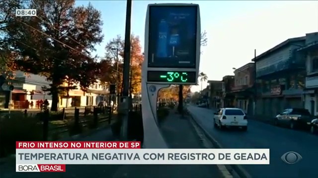 Interior de São Paulo tem flagrante de geada e temperatura negativa Reprodução TV