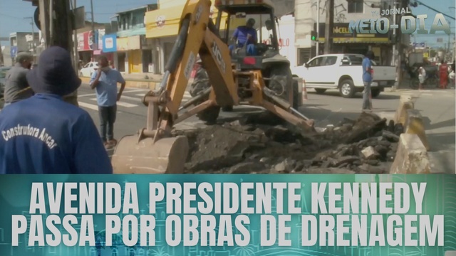 Avenida Presidente Kennedy, em Olinda, passa por obras de drenagem