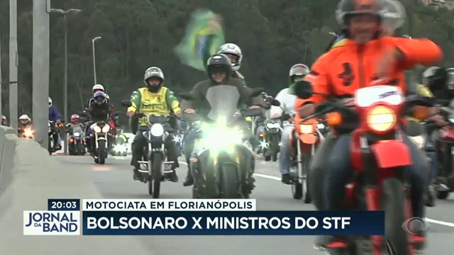 Bolsonaro critica ministros do STF em Florianópolis