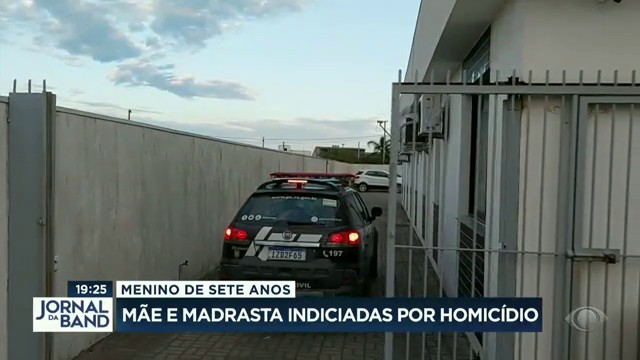 Menino de 7 anos: mãe e madrasta indiciadas por homicídio Reprodução TV