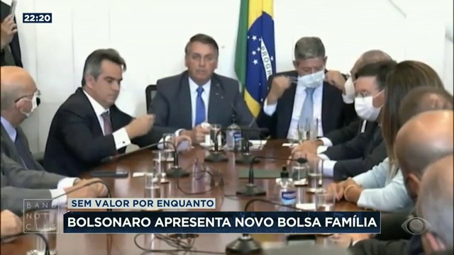 Bolsonaro entrega proposta do novo Bolsa Família Reprodução TV