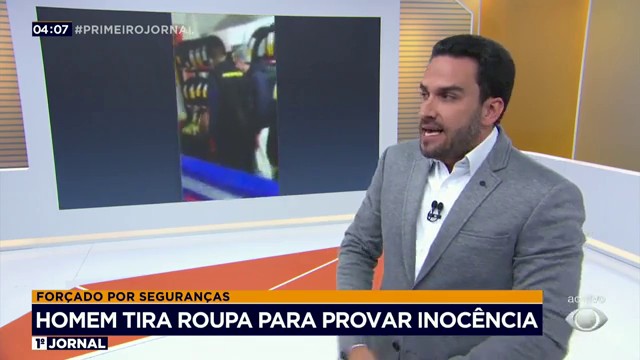 Homem negro é obrigado a tirar a roupa para provar inocência Reprodução TV