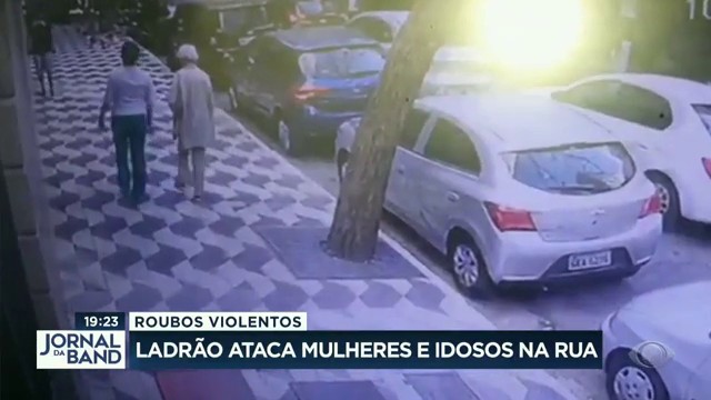 Roubos violentos: ladrão ataca mulheres e idosos na rua Reprodução TV