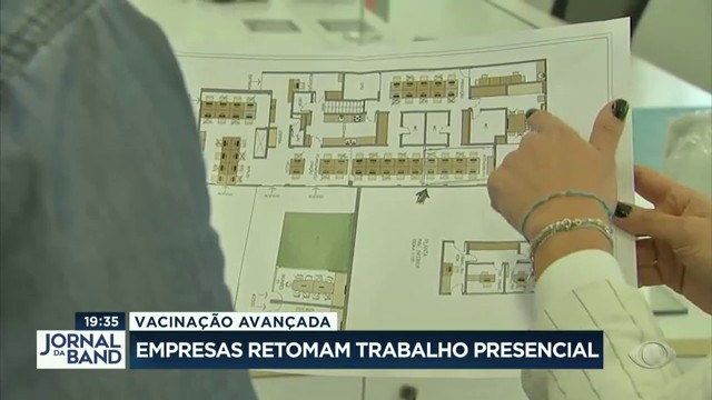 Com vacinação avançada, empresas retomam trabalho presencial Reprodução TV