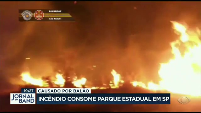 Incêndio causado por balão consome parque estadual em SP Reprodução TV