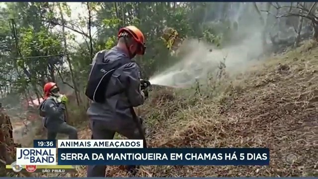 Serra da Mantiqueira está em chamas há 5 dias Reprodução TV