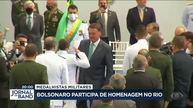 Bolsonaro participa de homenagem a atletas militares das Olimpíadas Reprodução TV