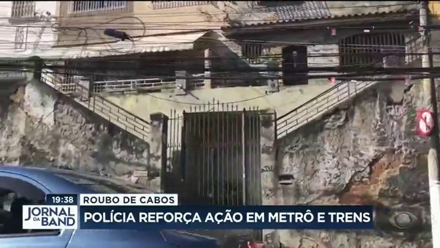 Polícia reforça ação em metrôs e trens Reprodução TV