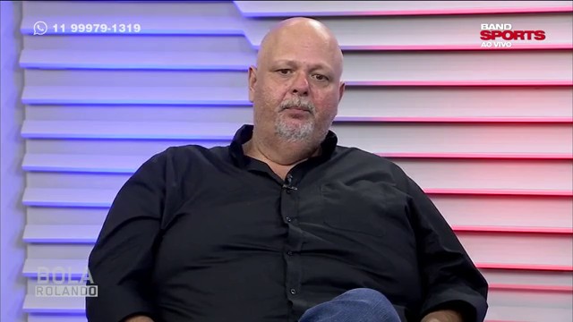 "O Daniel Alves é apenas um bom jogador", destaca Paulo Massini
