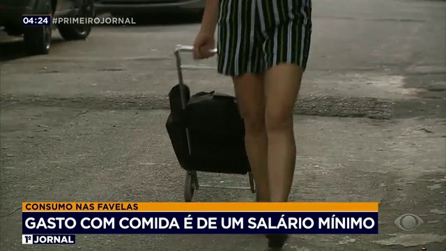 Em favelas gasto com comida é de um salário mínimo Reprodução TV