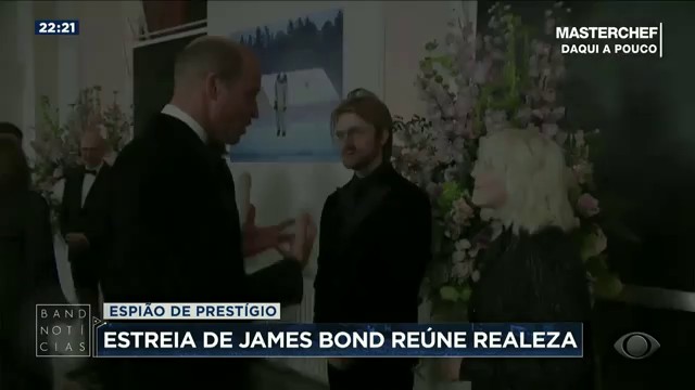 Estreia de James Bond reúne realeza britânica Reprodução TV