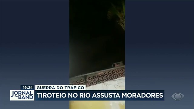 Guerra do tráfico: tiroteio assusta moradores do Juramento, no Rio Reprodução TV