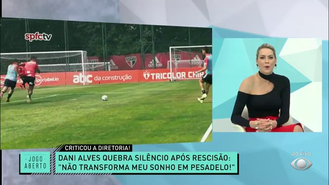 Daniel Alves quebra o silêncio e critica a diretoria do São Paulo Reprodução TV