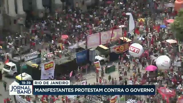 RJ: protesto contra o governo ocorreu no centro da cidade Reprodução TV