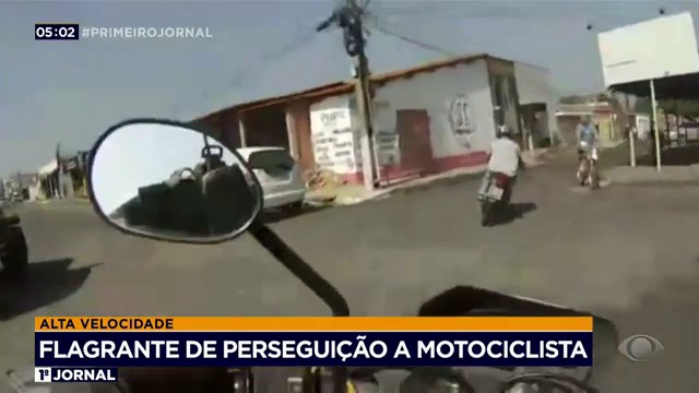 Flagrante de perseguição a motociclista Reprodução TV