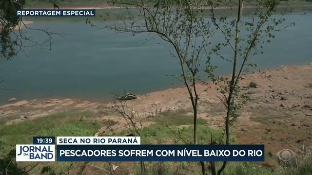 Seca no rio Paraná: pescadores sofrem com nível baixo do rio