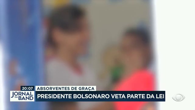 Bolsonaro veta parte da lei que garantia absorvente de graça Reprodução TV