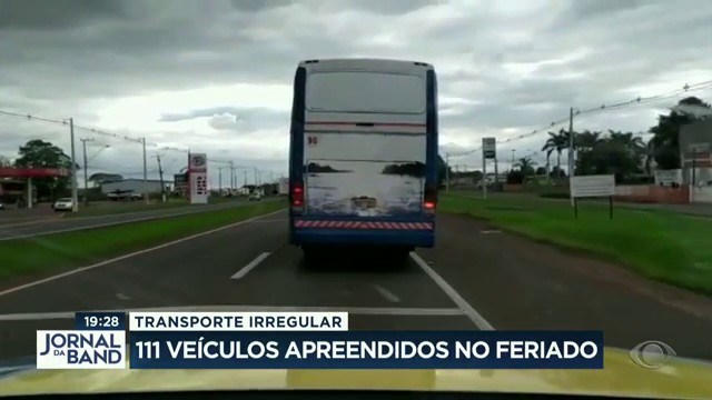 PRF apreende mais de 111 ônibus irregulares durante feriado Reprodução TV