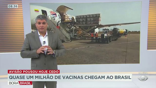 Avião com quase um milhão de doses da Pfizer chega a São Paulo