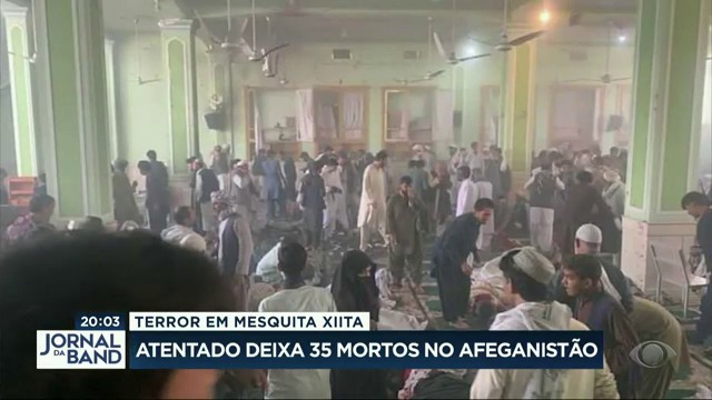 Atentado suicida deixa 35 mortos em mesquita1)