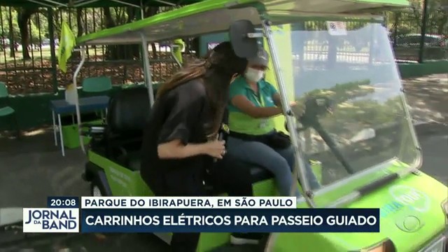 Carrinhos elétricos chegam para passeio guiado no Ibirapuera, em SP