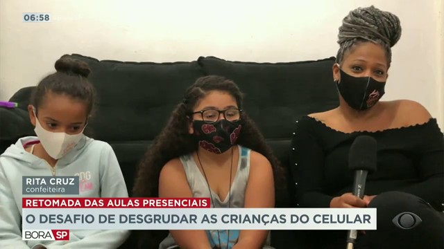 O desafio de desgrudar as crianças do celular Reprodução TV