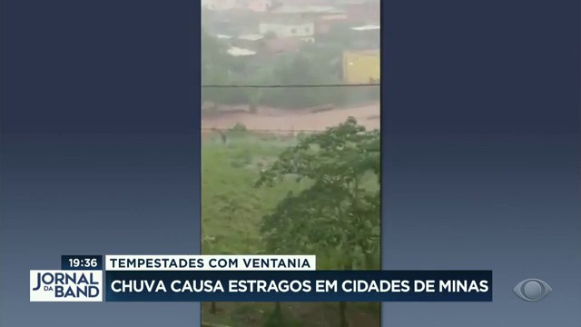 Chuvas causa estragos em cidades de MG Reprodução TV