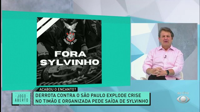 BICHO PEGOU NO DEBATE! Ronaldão e Héverton se alfinetaram sobre Timão Reprodução TV