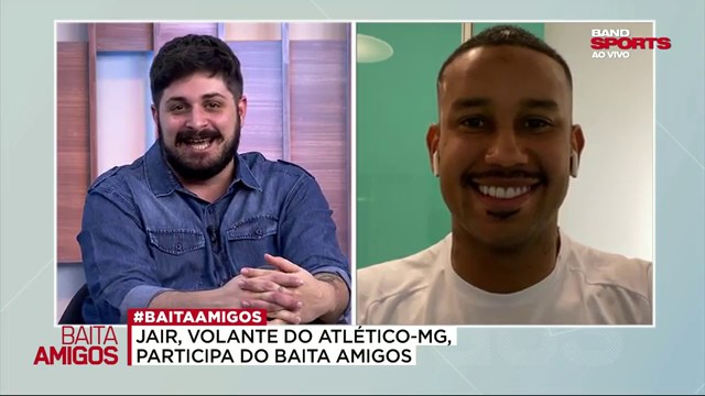 "O Cuca tem me ajudado muito", admite Jair