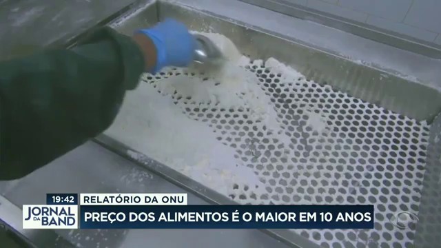 Preço dos alimentos é o maior em 10 anos  Reprodução TV