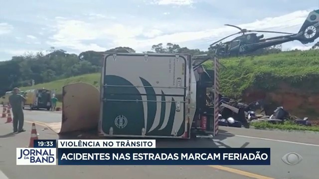 Violência no trânsito: acidentes nas estradas marcam feriadão Reprodução TV