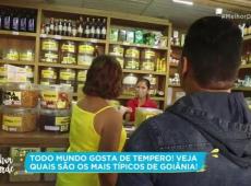 Catia Fonseca conhece as especiarias típicas de Goiânia