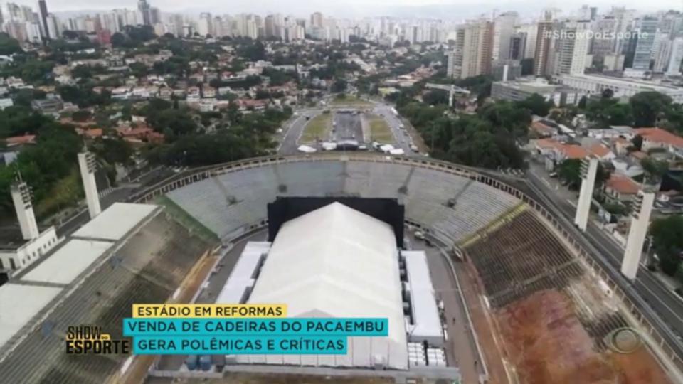 Palmeiras vence o Corinthians e dispara na liderança