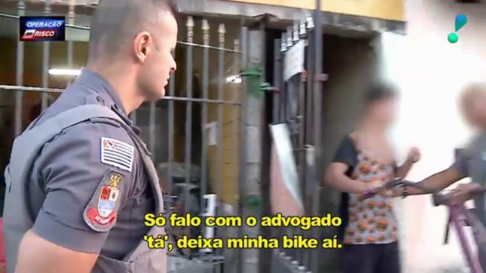 Denunciado por agressão, homem resiste a polícia: 