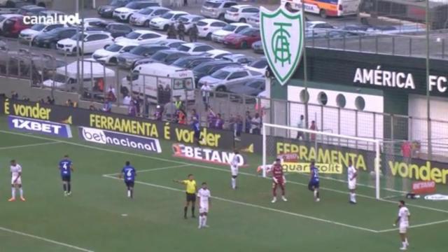 Wesley desencanta, Cruzeiro vence o Santos e engata terceira vitória no  Brasileirão