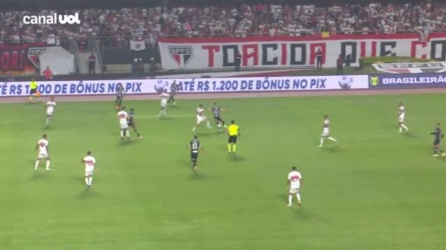 São Paulo X Corinthians _ ESPAAAAALMA! Cássio faz importante defesa no cantinho direito.