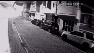 VÍDEO mostra momento da explosão de agência bancária em Paraibuna (SP)